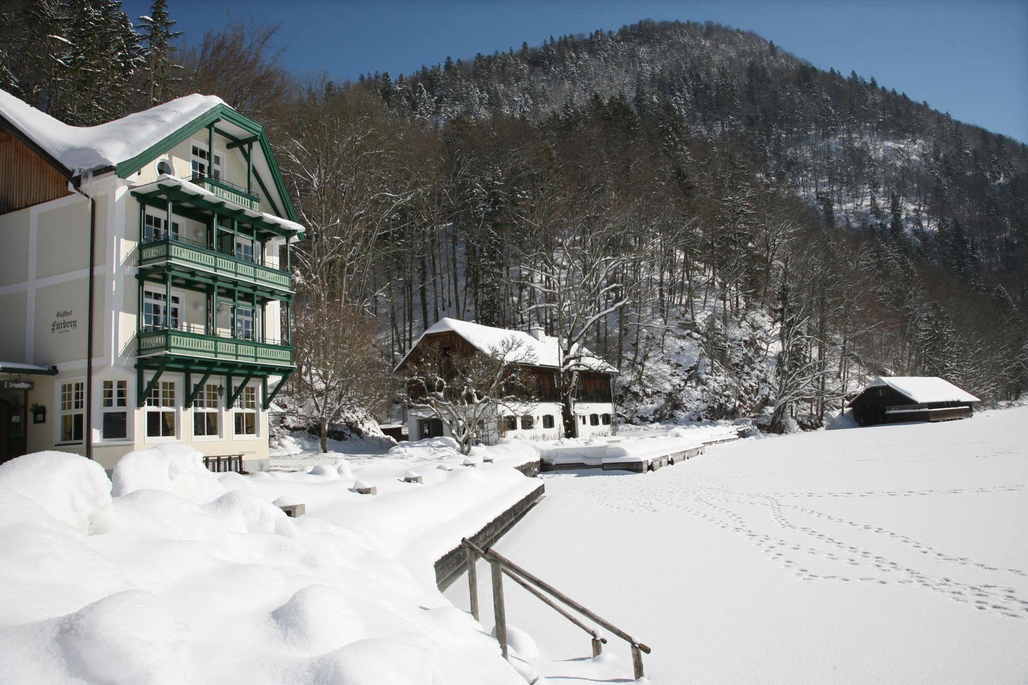 Hotel & Gasthof Fuerberg Sankt Gilgen Exterior photo